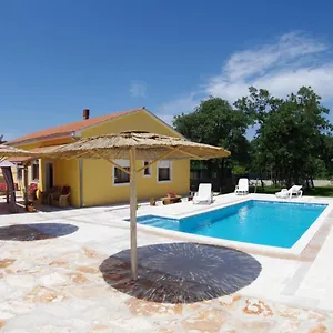 house-oliva-sveti-kirin.in-istria.net/